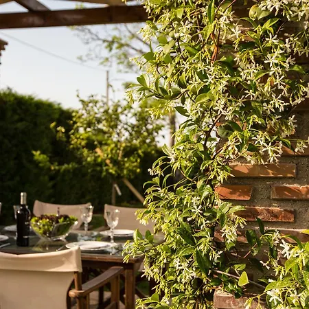 Fragos Garden Studios Апартаменты *